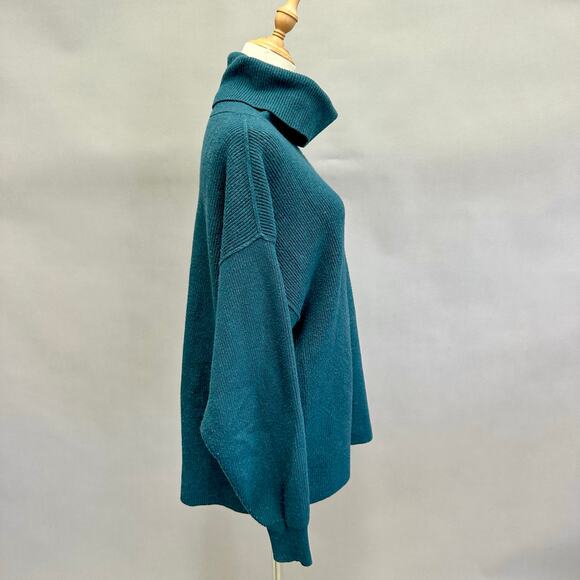 Free People Softly Structured Turtleneck Sweater Tunic in Turquoise size small - Picture 7 of 16